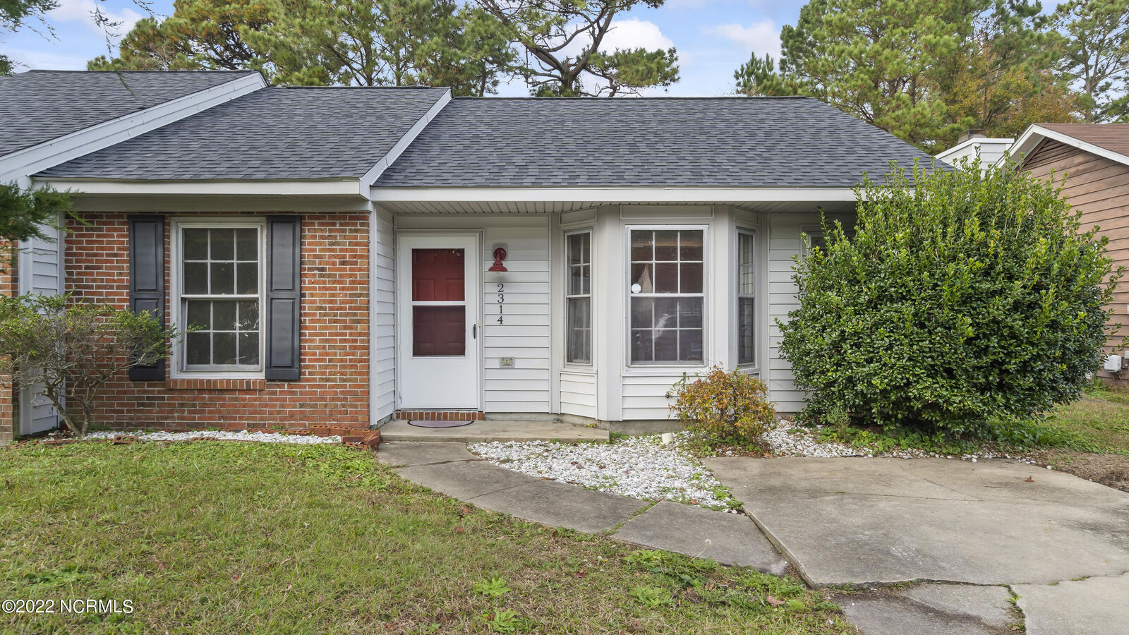 Property Photo: 2314 Knollwood Lane NC 28544