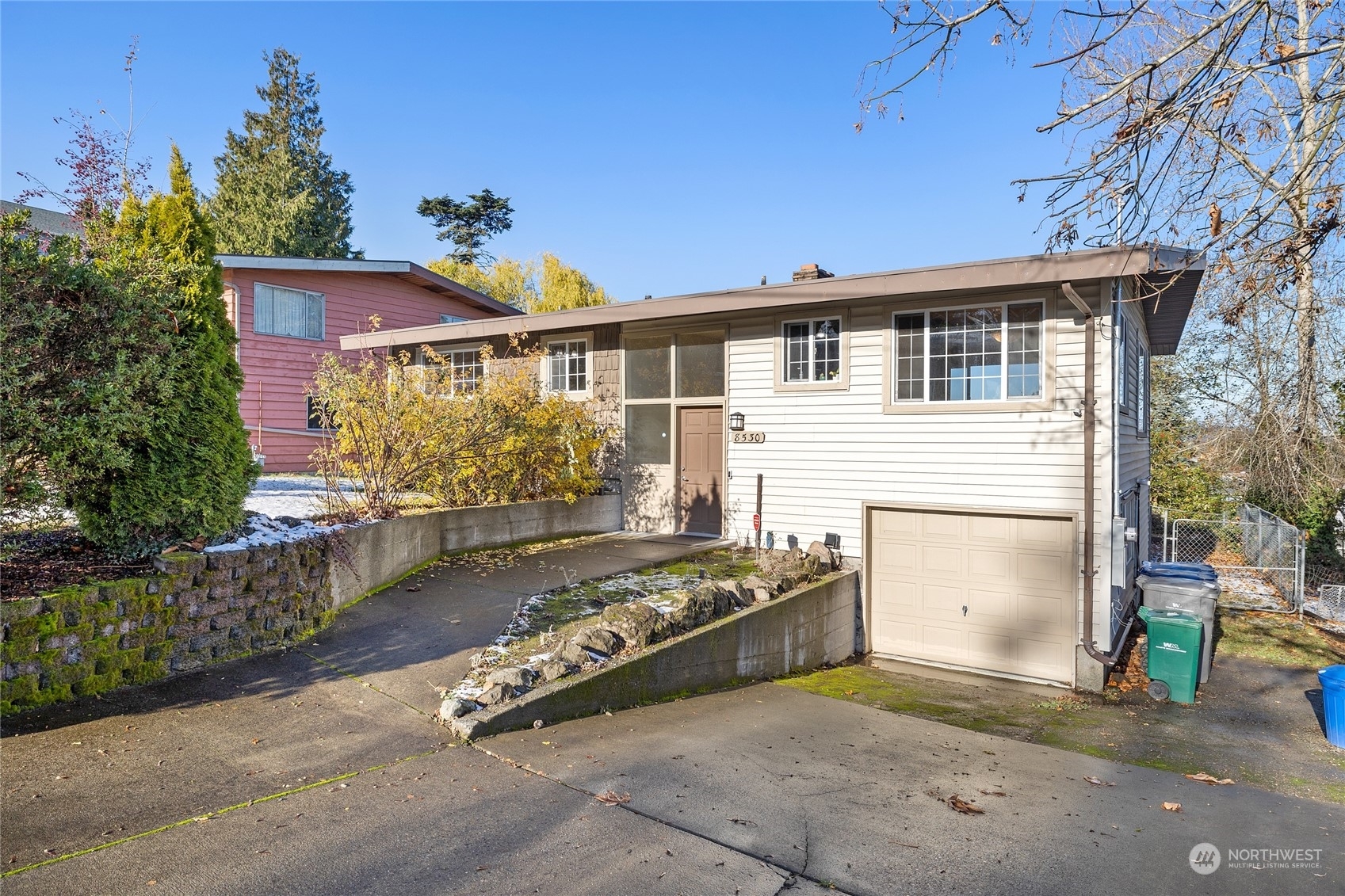 Property Photo:  8530 S 124th Street  WA 98178 