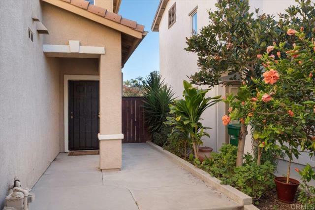 Property Photo: 460 Dakota Way CA 92056