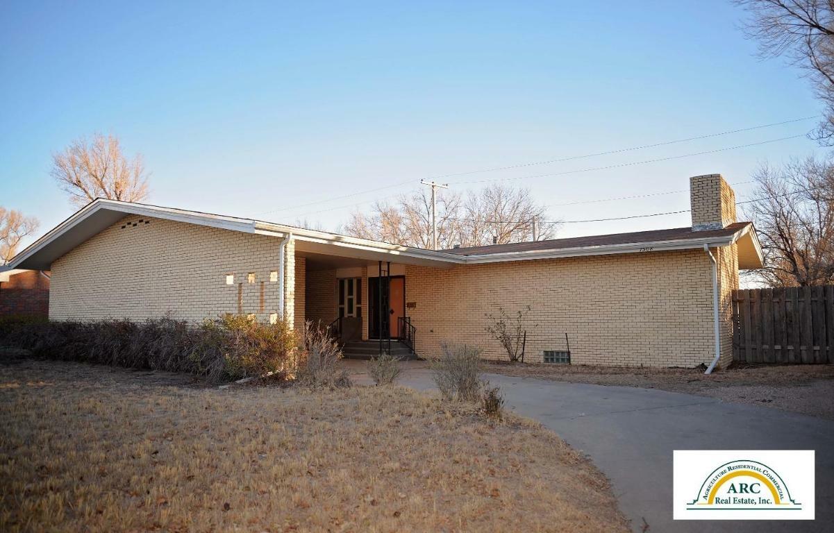 Property Photo:  1508 East Spruce  KS 67846 