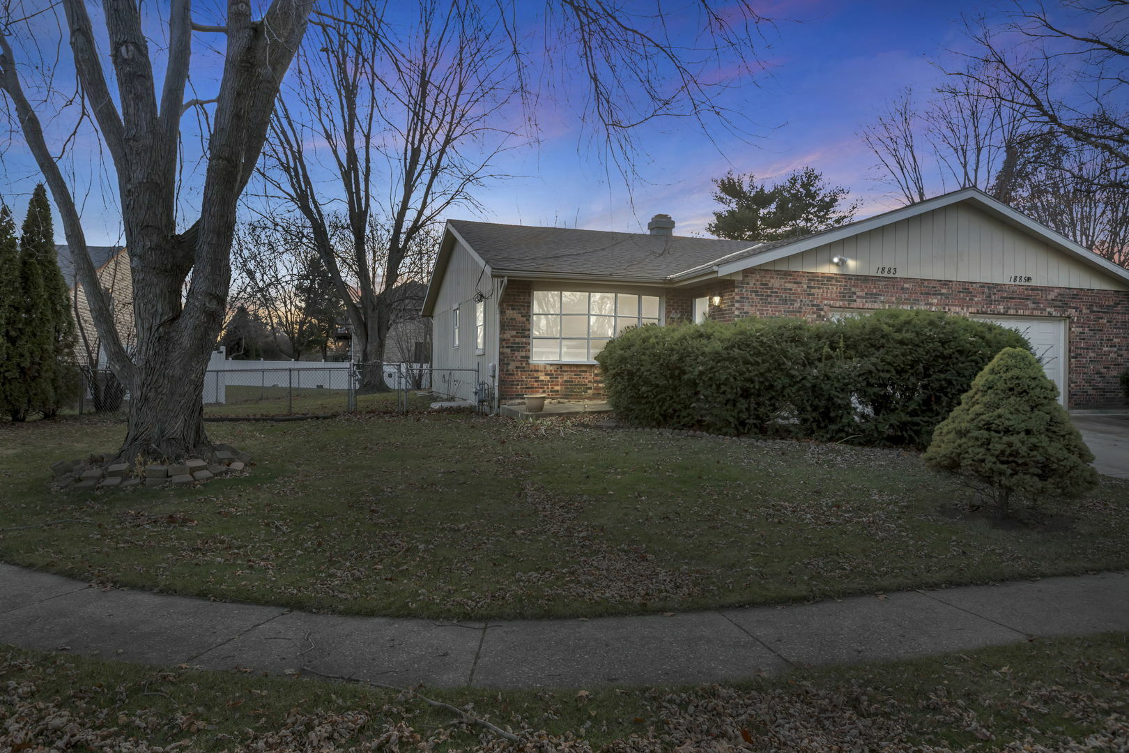 Property Photo:  1883 Monday Drive  IL 60123 