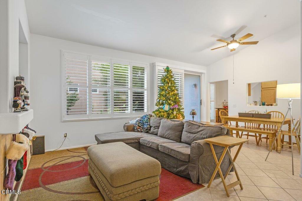 Property Photo:  320 W Shoshone Street  CA 93001 