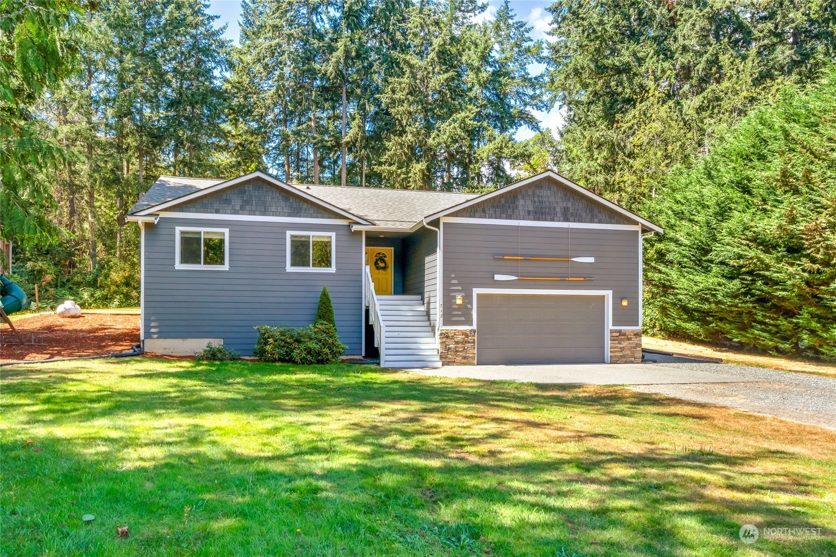 Property Photo:  712 8th Avenue  WA 98333 