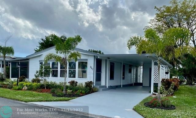 Property Photo:  927 Sun Acres Lane  FL 33436 