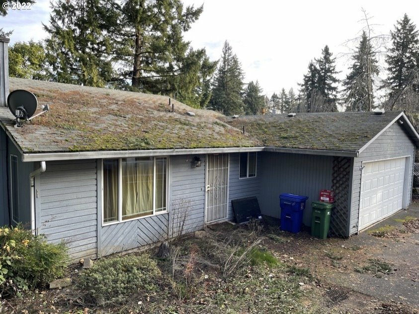 Property Photo:  14925 E Burnside St  OR 97233 