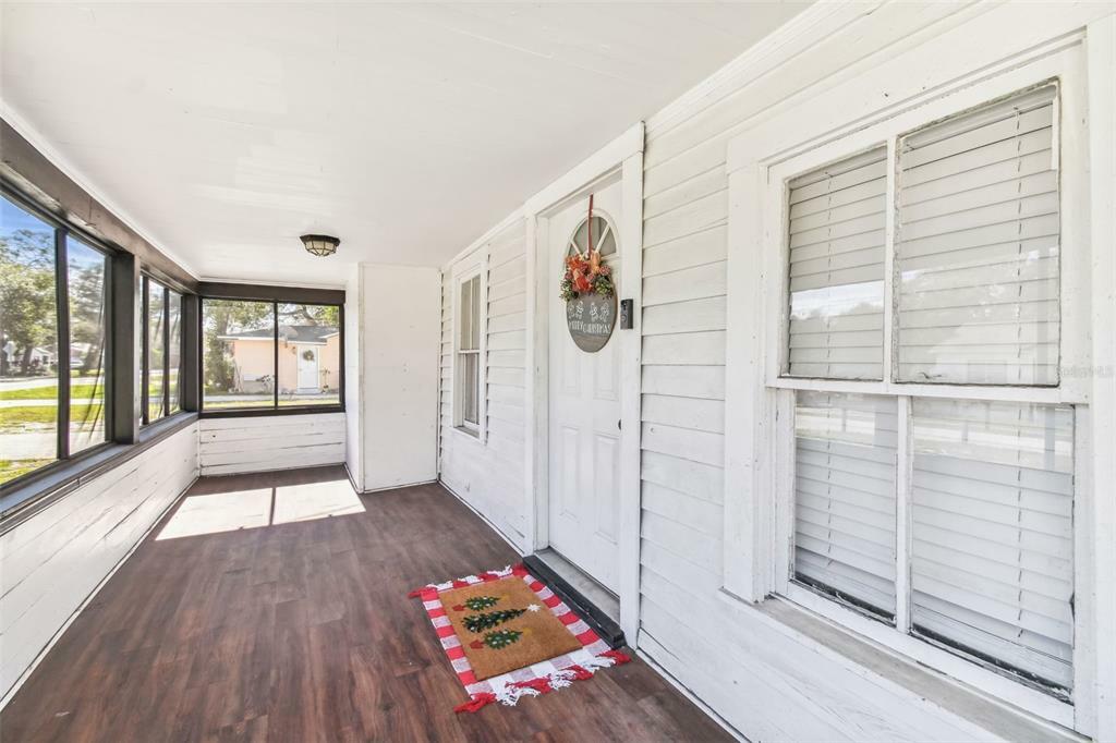 Property Photo: 1572 S Madison Avenue FL 33756