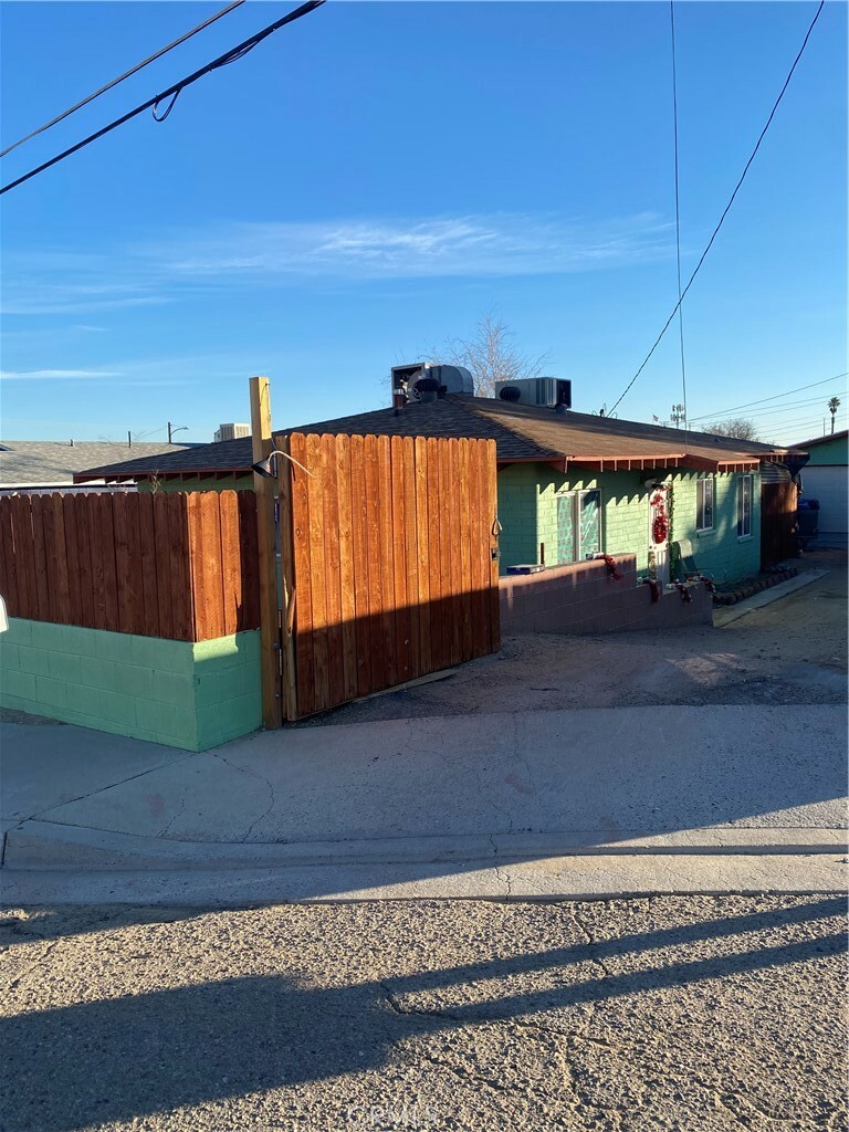 Property Photo:  1031 Coyote Lane  CA 92311 