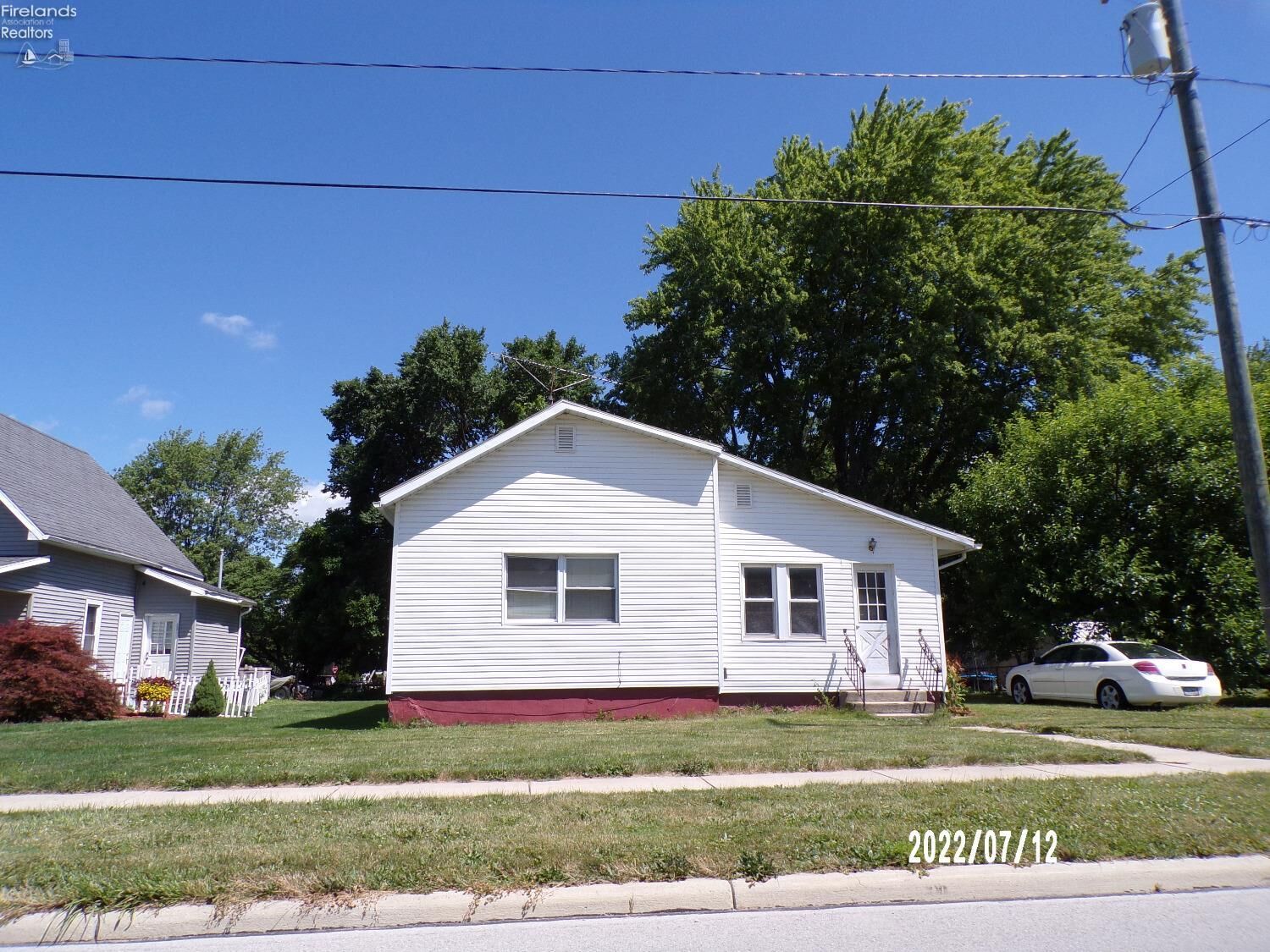 Property Photo: 202 E Adams OH 44836