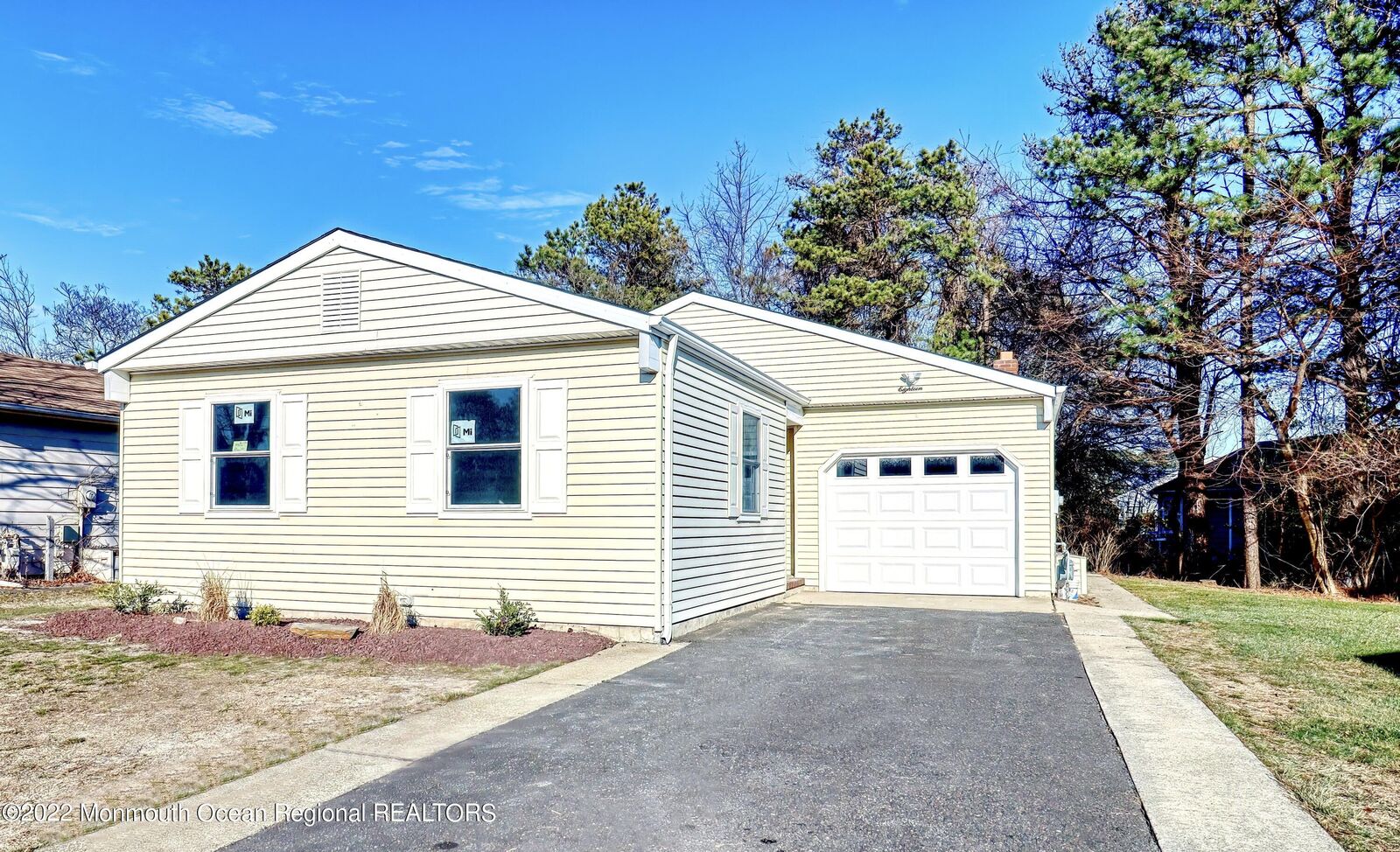 Property Photo:  18 Maison Way  NJ 08757 