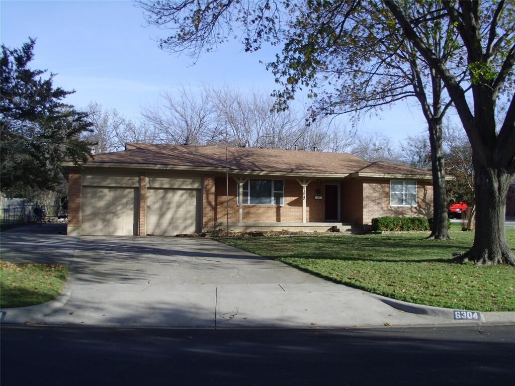 Property Photo: 6304 Big Bend Trail TX 76135