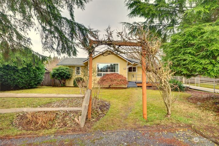 Property Photo: 5633 86th Place NE WA 98270