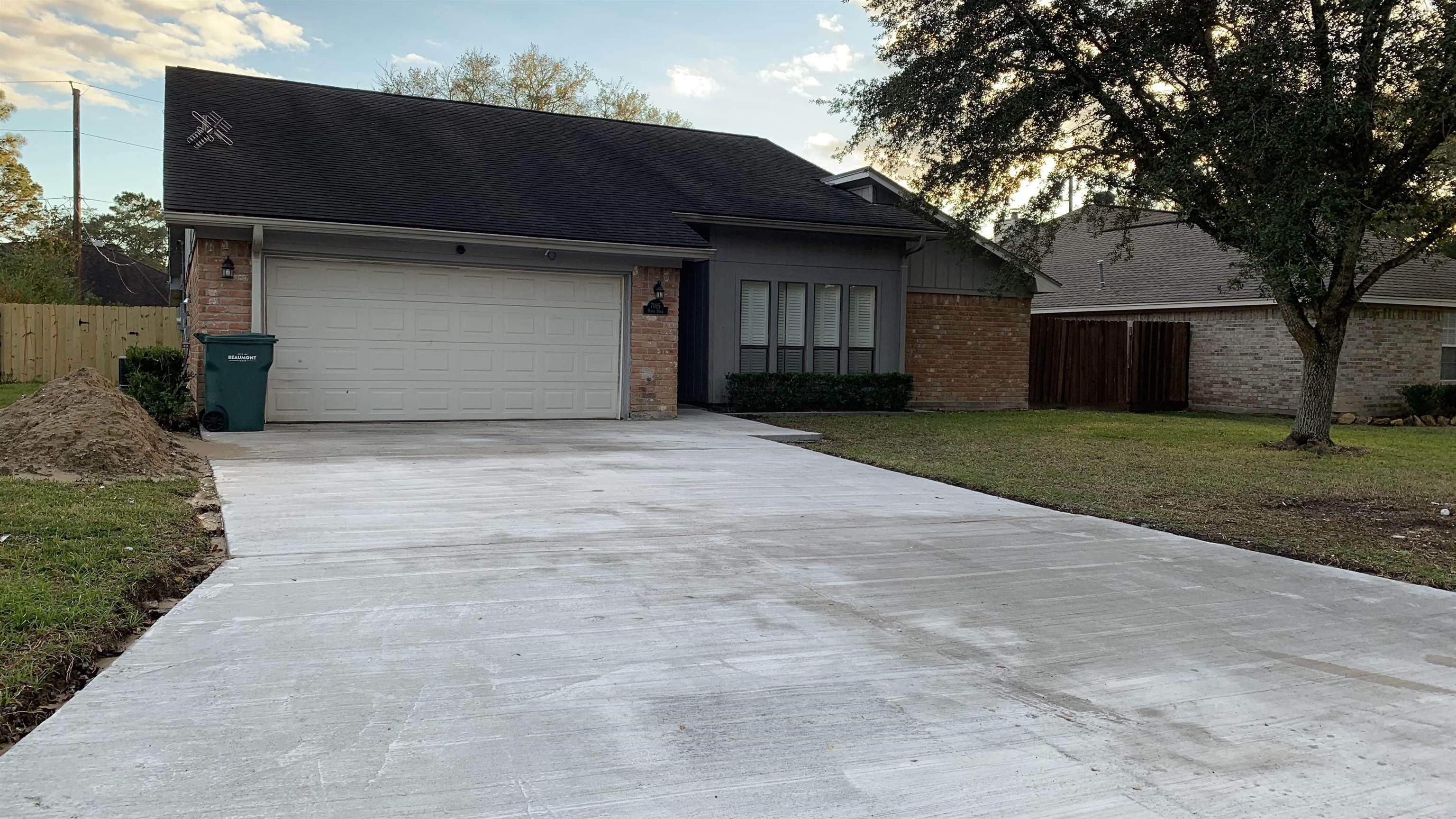 Property Photo:  7095 Birch Dr.  TX 77708 