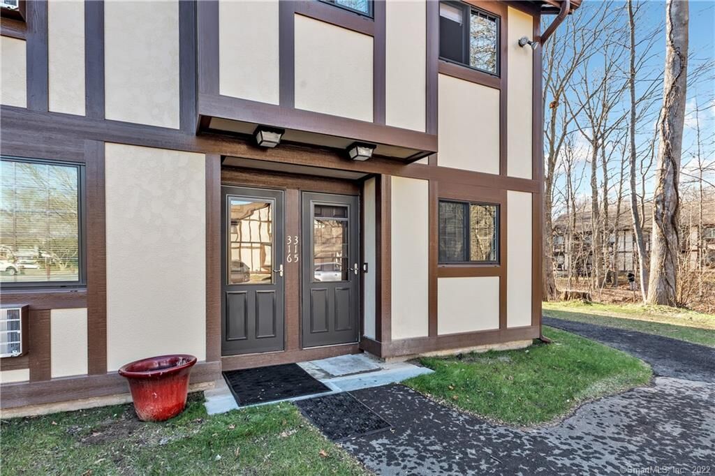 Property Photo: 315 Foxwood Lane 315 CT 06461
