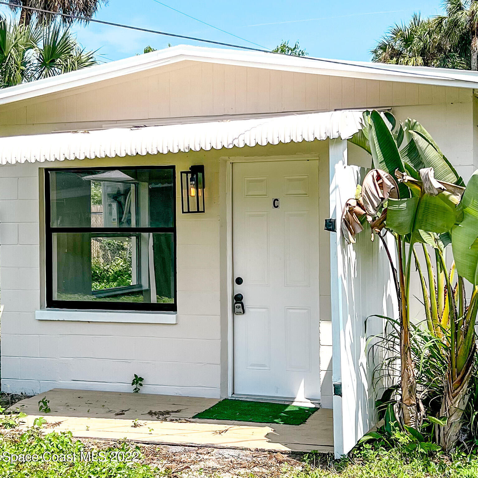 Property Photo: 2518 Palmetto Drive FL 32926