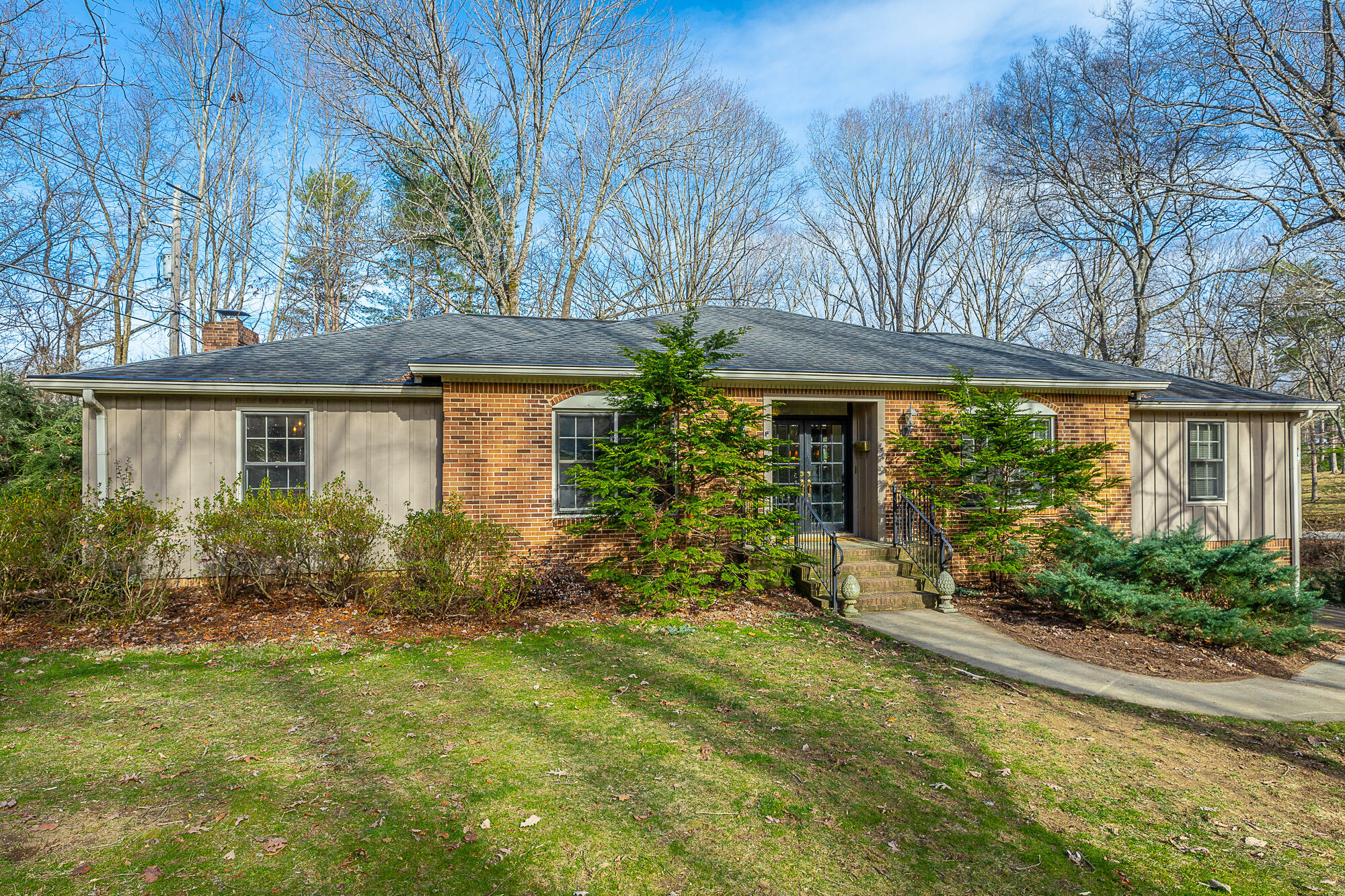 Property Photo:  2 Carriage Hill  TN 37377 