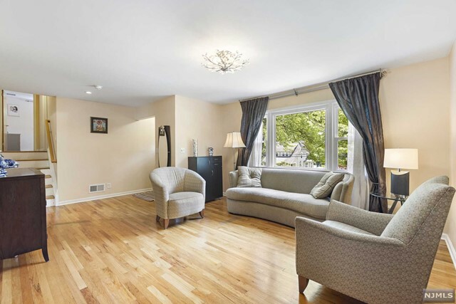 Property Photo:  676 Blue Hill Road  NJ 07675 