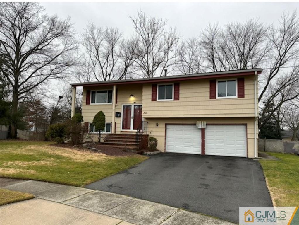 Property Photo:  4 Arden Court  NJ 08857 