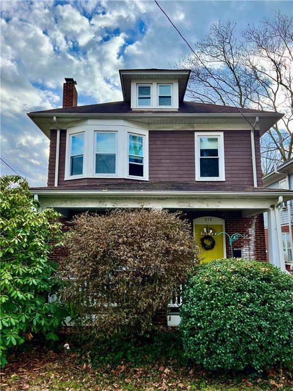 Property Photo: 618 Chestnut Terrace PA 18042