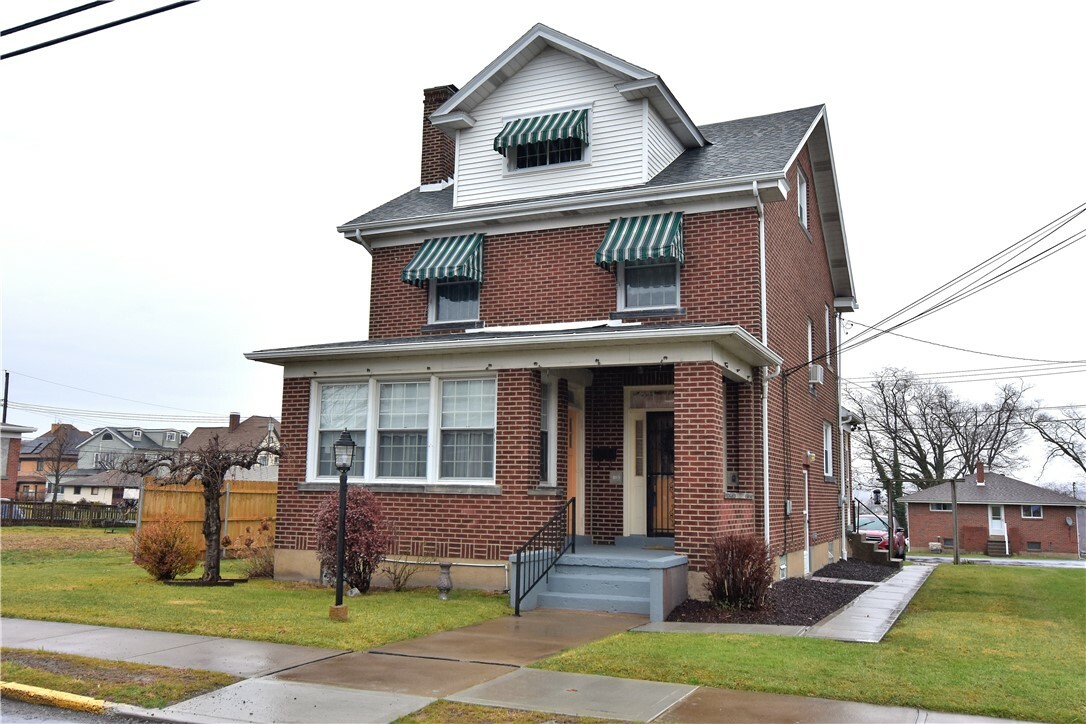 Property Photo:  909 Romine Ave  PA 15133 