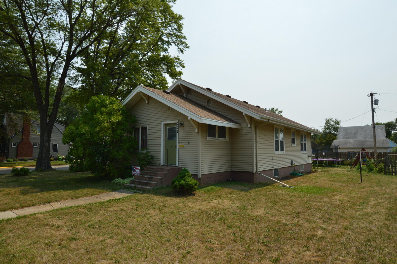 Property Photo:  224 NE 8th Ave  SD 57401 