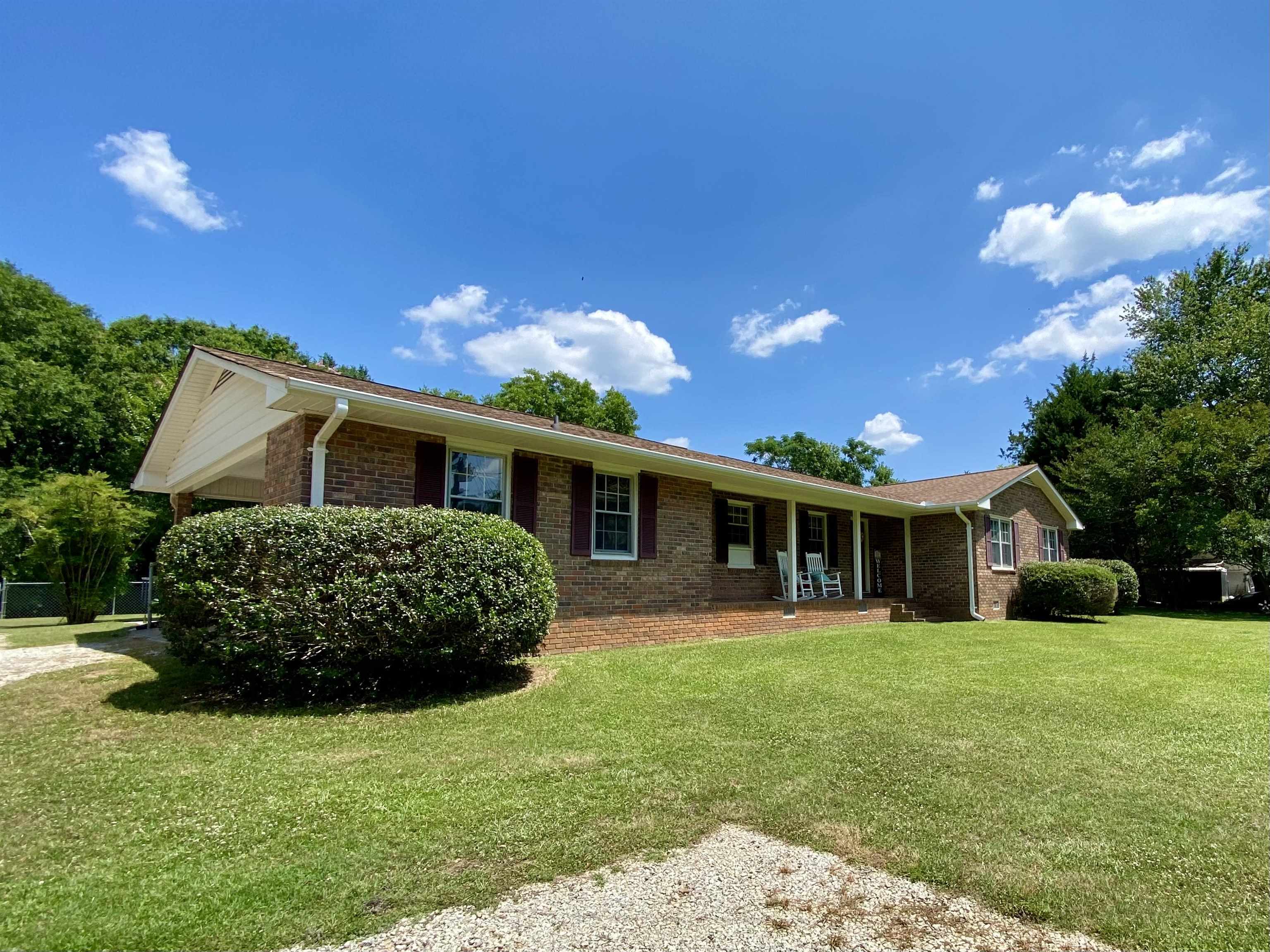 Property Photo:  218 S Laurel Avenue  GA 30642 