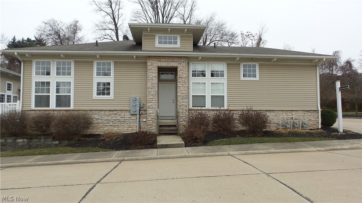 Property Photo:  5825 Stonegate  OH 44131 