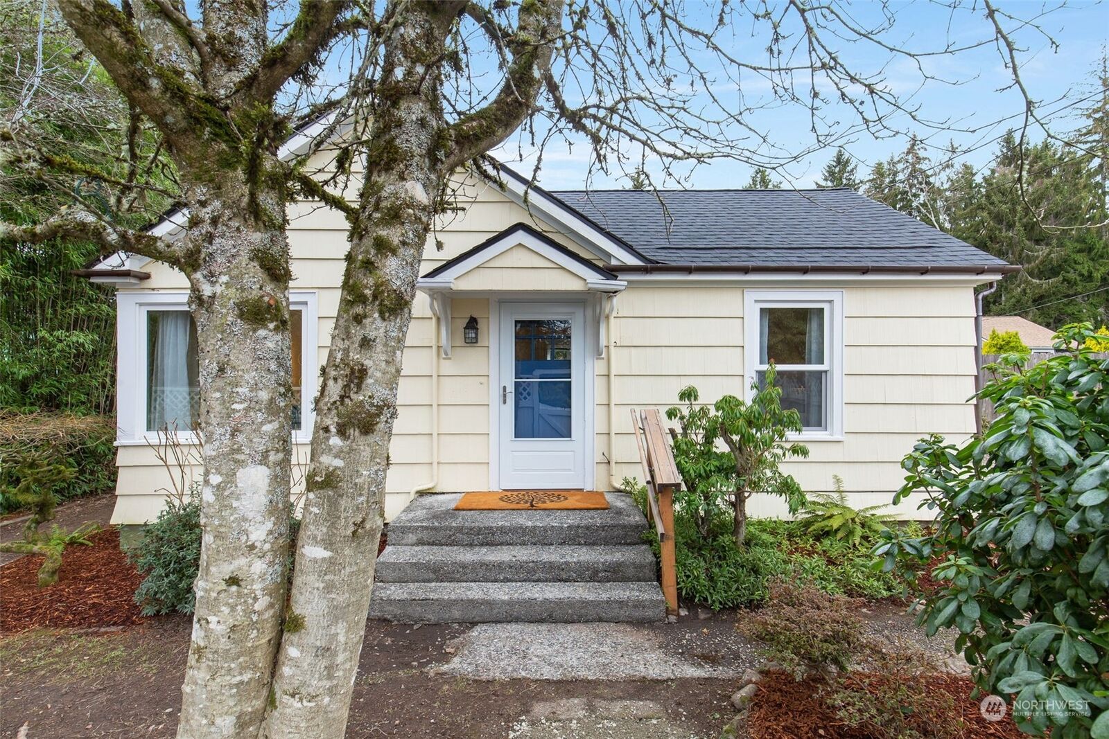 Property Photo: 16421 Vashon Highway SW WA 98070