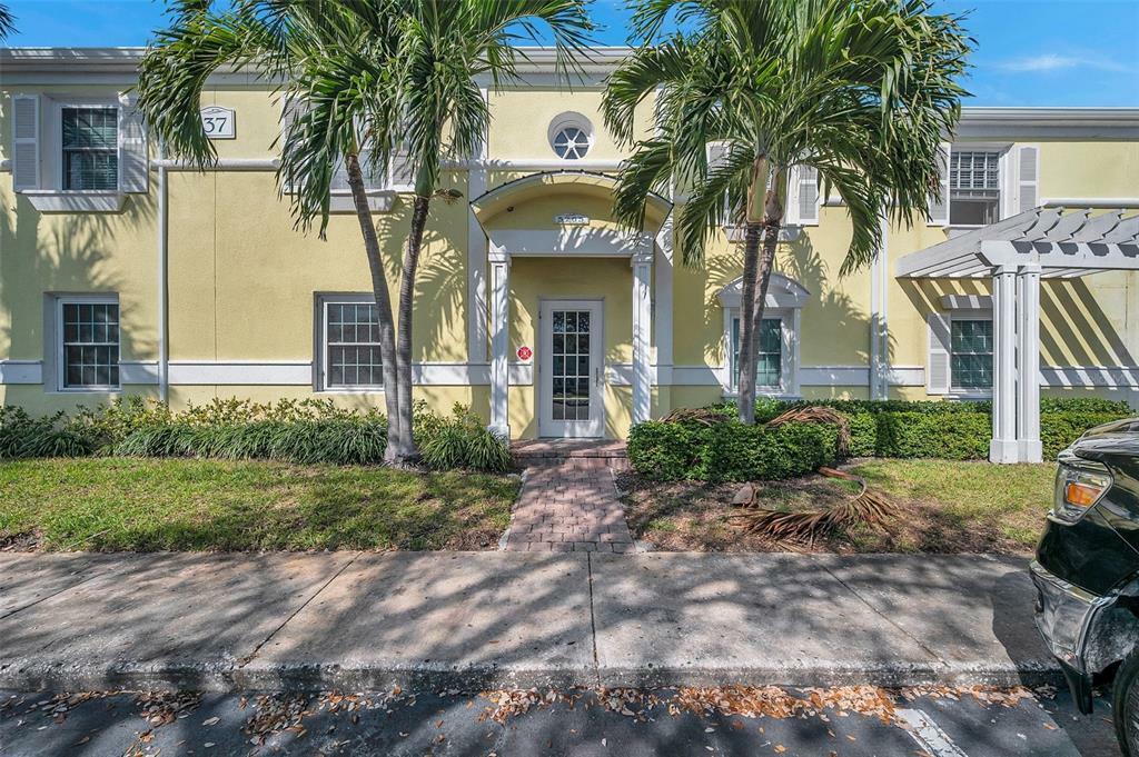 Property Photo:  5265 Beach Drive SE A  FL 33705 