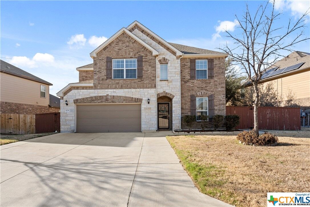 Property Photo:  828 Green Meadows Drive  TX 76548 