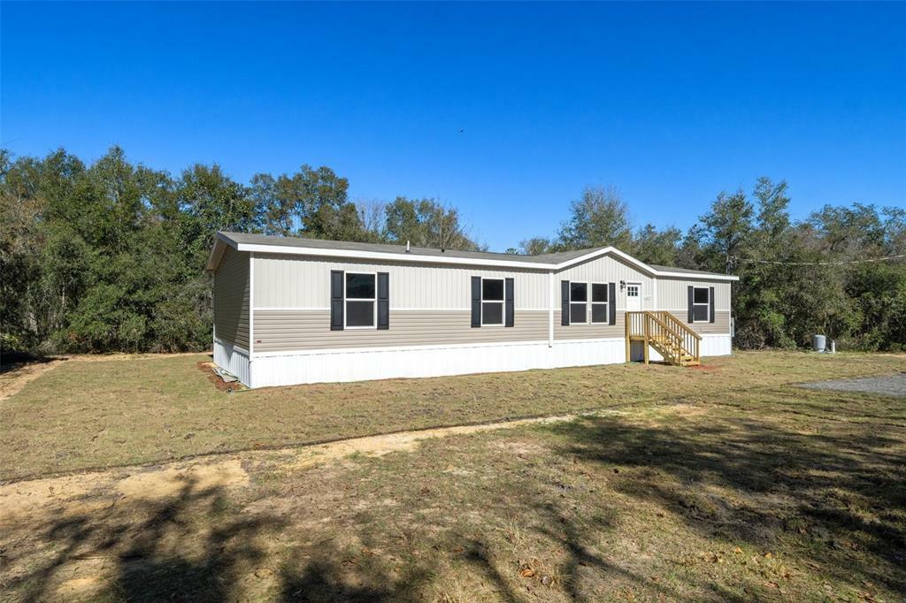 Property Photo:  26859 Chippewa Trail  FL 34601 