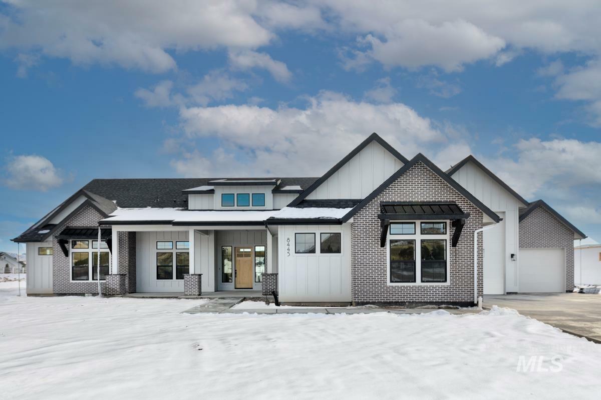 Property Photo:  8445 W Red Deer Court  ID 83714 