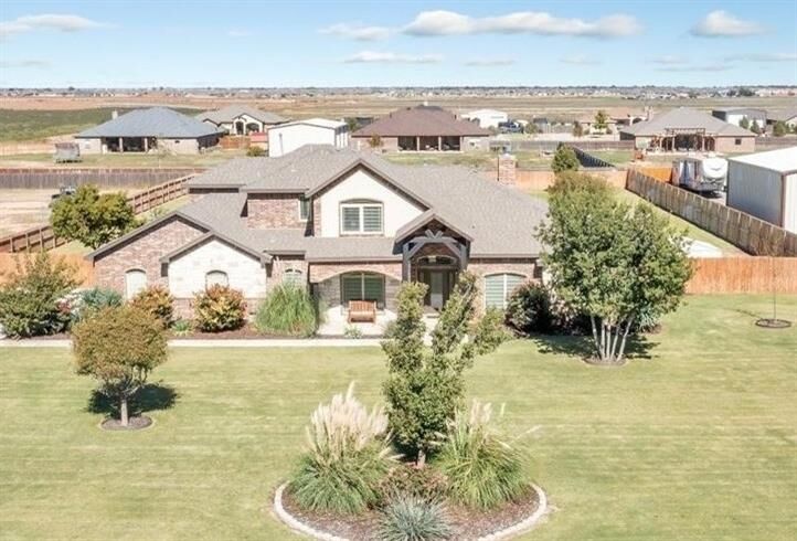 Property Photo: 2006 County Road 7570 TX 79423