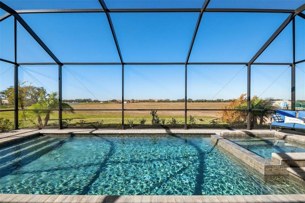 Property Photo: 5304 Coral Reef Way FL 34211