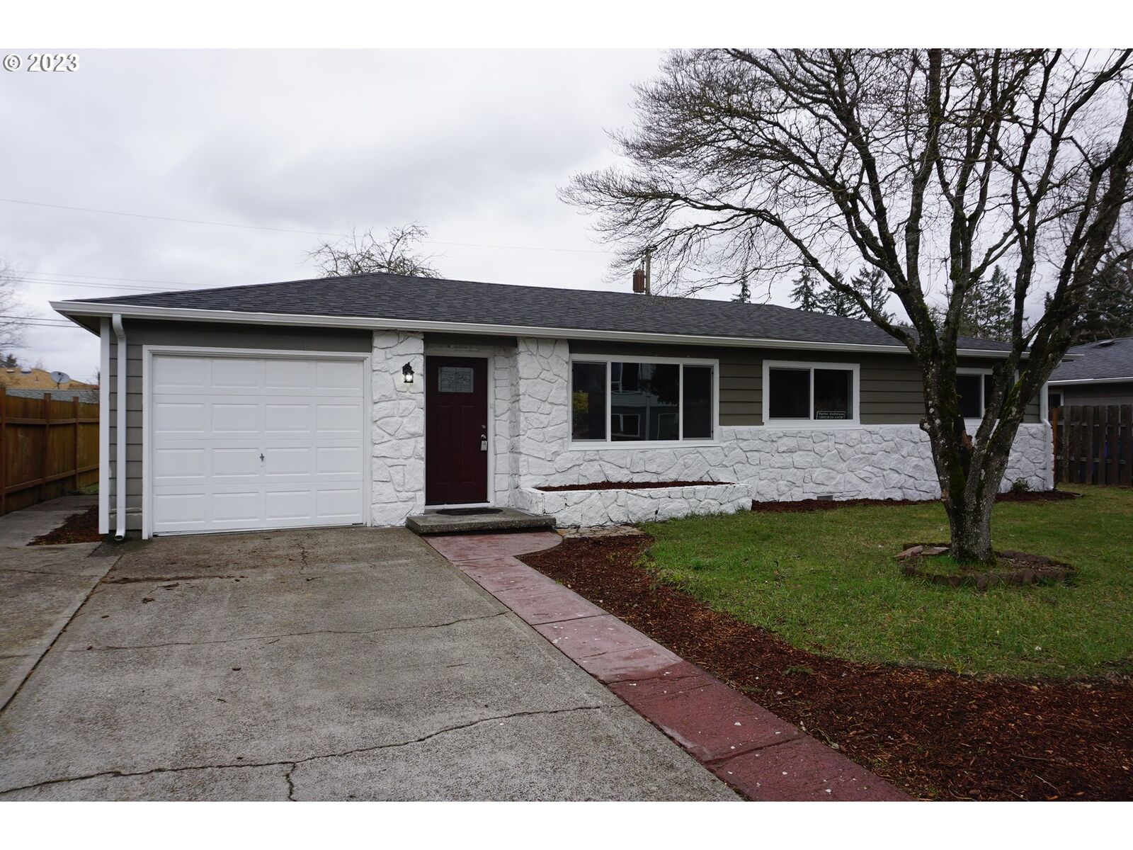 Property Photo:  9310 NE 5th St  WA 98664 