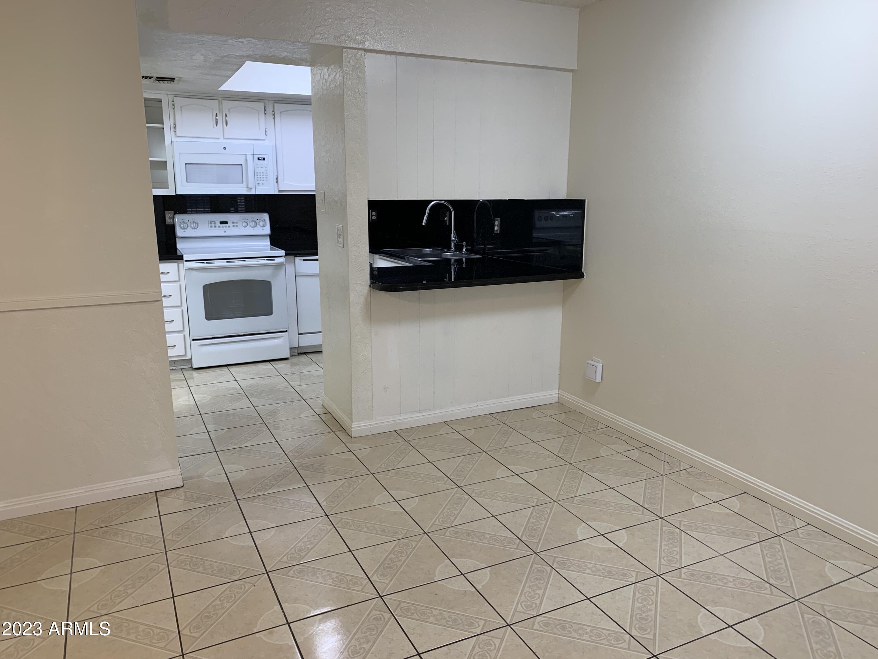 Property Photo: