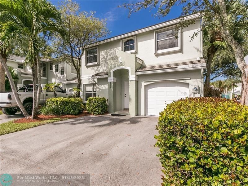 Property Photo: 4731 Grapevine Way 4731 FL 33331