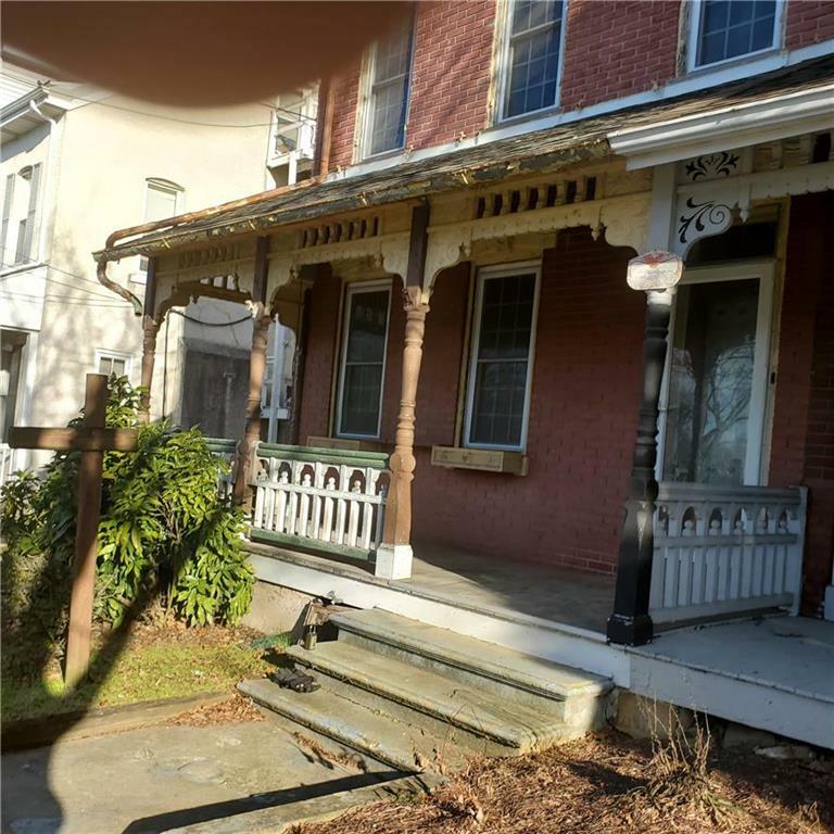 Property Photo:  118 Main Street  PA 18049 