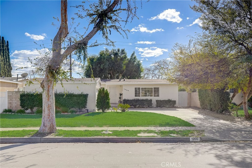 Property Photo:  1200 W Ash Avenue  CA 92833 