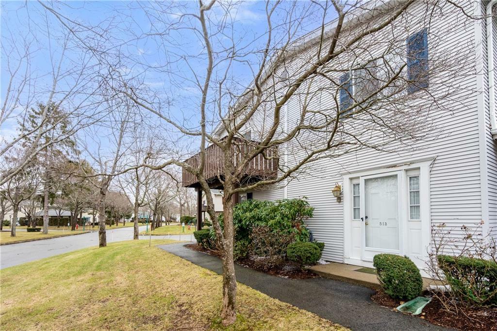 Property Photo:  513 Roundhill Ct  RI 02886 