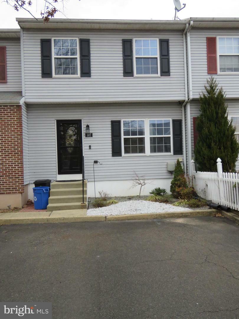 Property Photo:  307 Melvin Ave N  PA 19067 