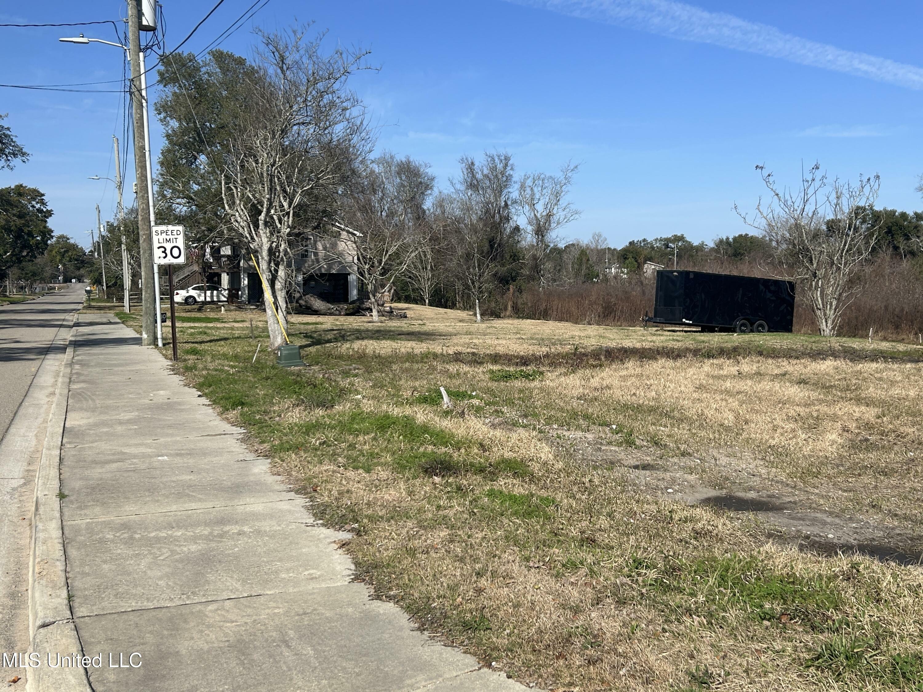 Property Photo:  228 &Amp 230 Market Street  MS 39571 