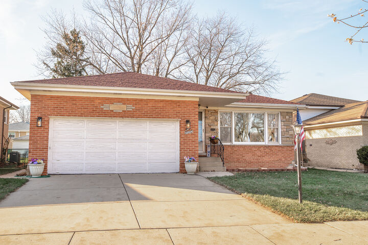 8840 Ozark Avenue  Morton Grove IL 60053 photo