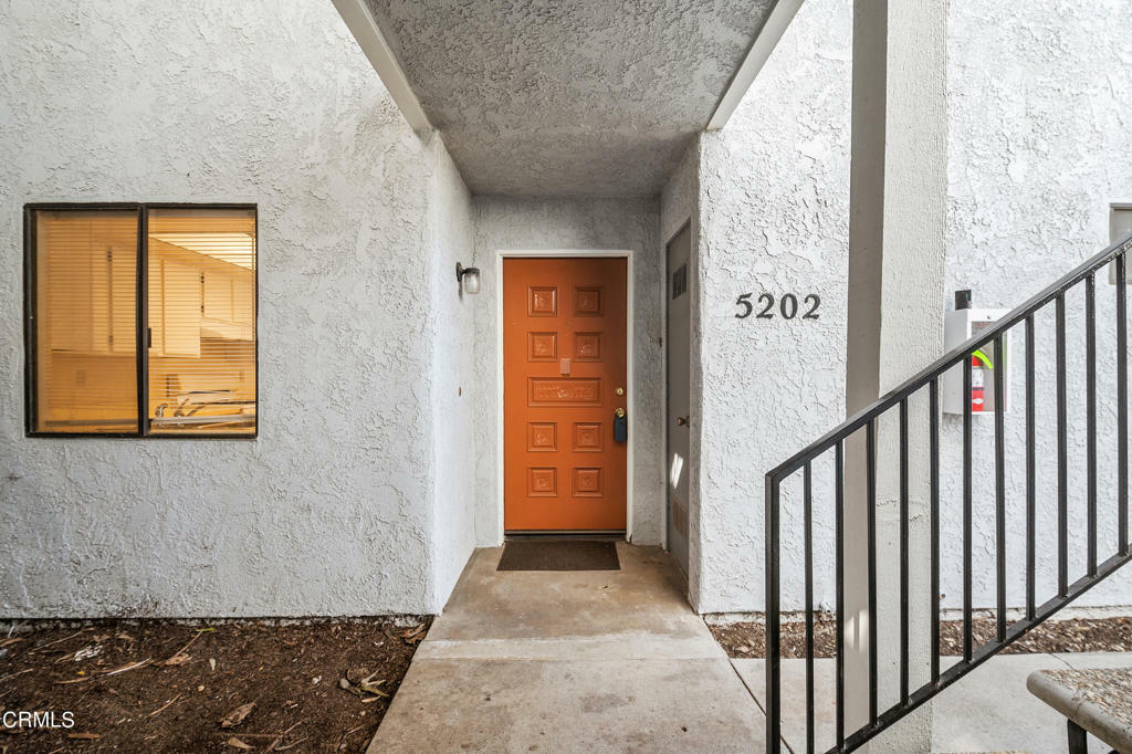 Property Photo:  5202 Longfellow Way  CA 93033 