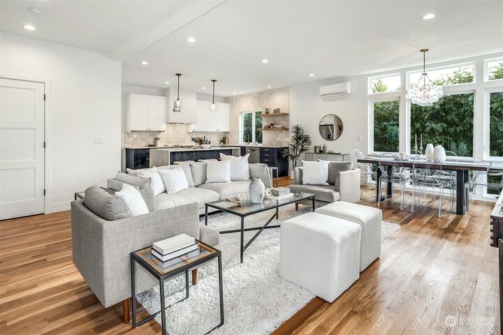 Property Photo:  4406  Latona Avenue NE  WA 98105