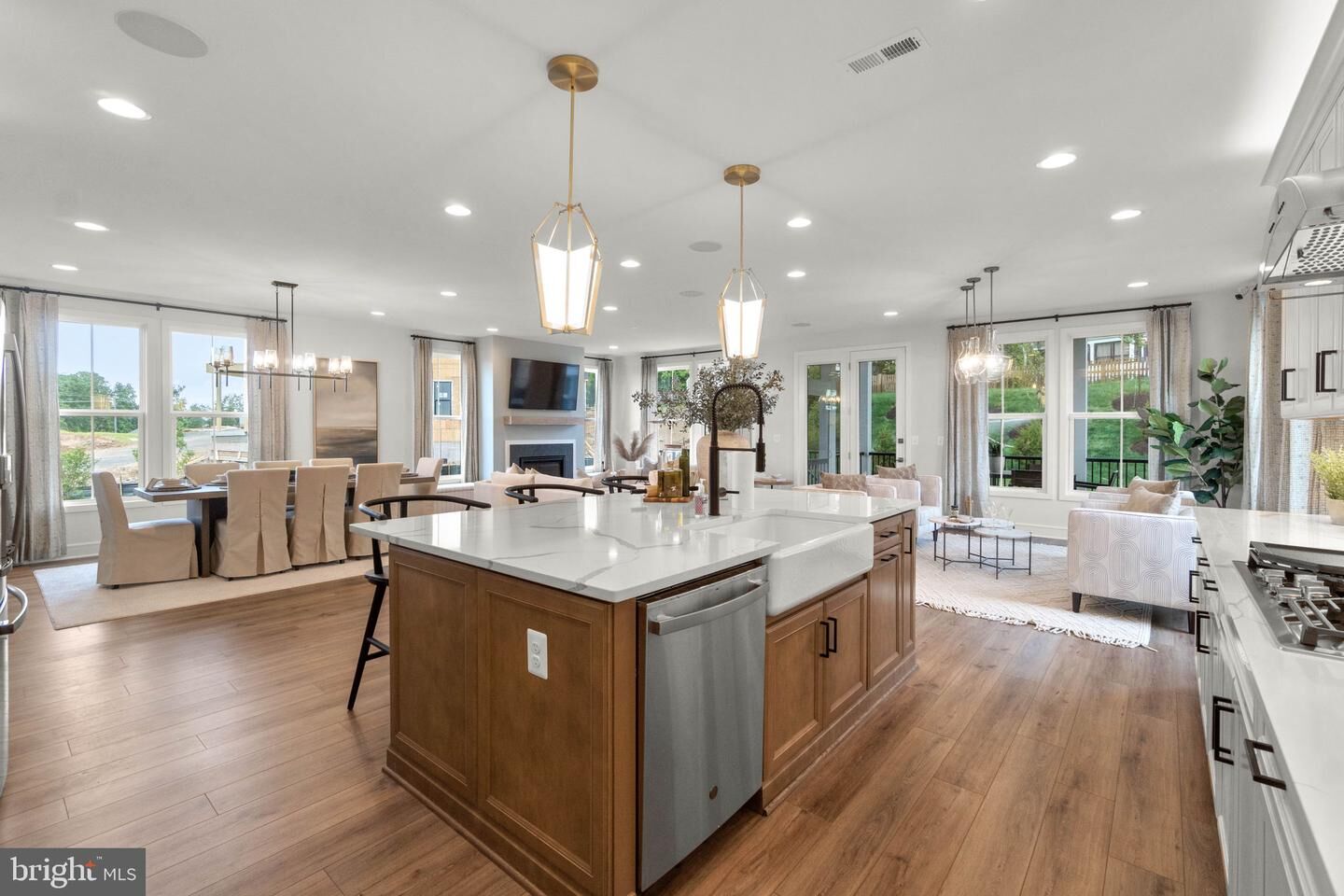 Property Photo:  21431 Mont Blanc Place  VA 20148 