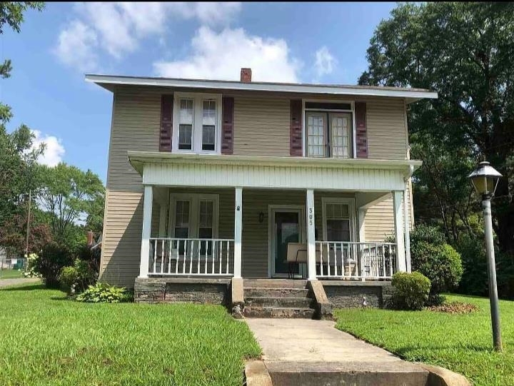 Property Photo:  305 Division Avenue  TN 38301 