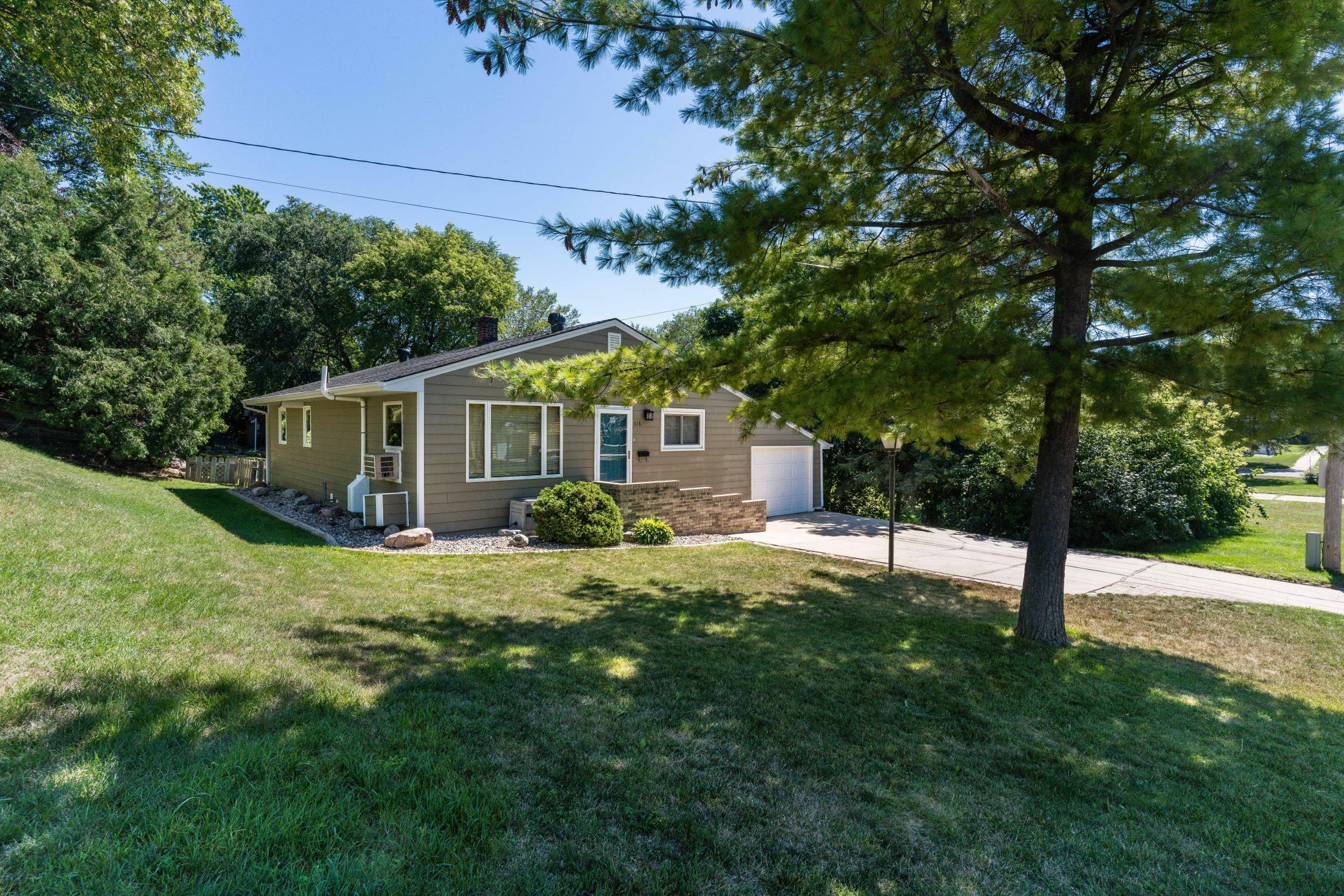 Property Photo: 616 N Buse Street MN 56537