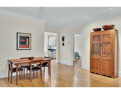 Property Photo:  4 Arlington St 12A  MA 02140 