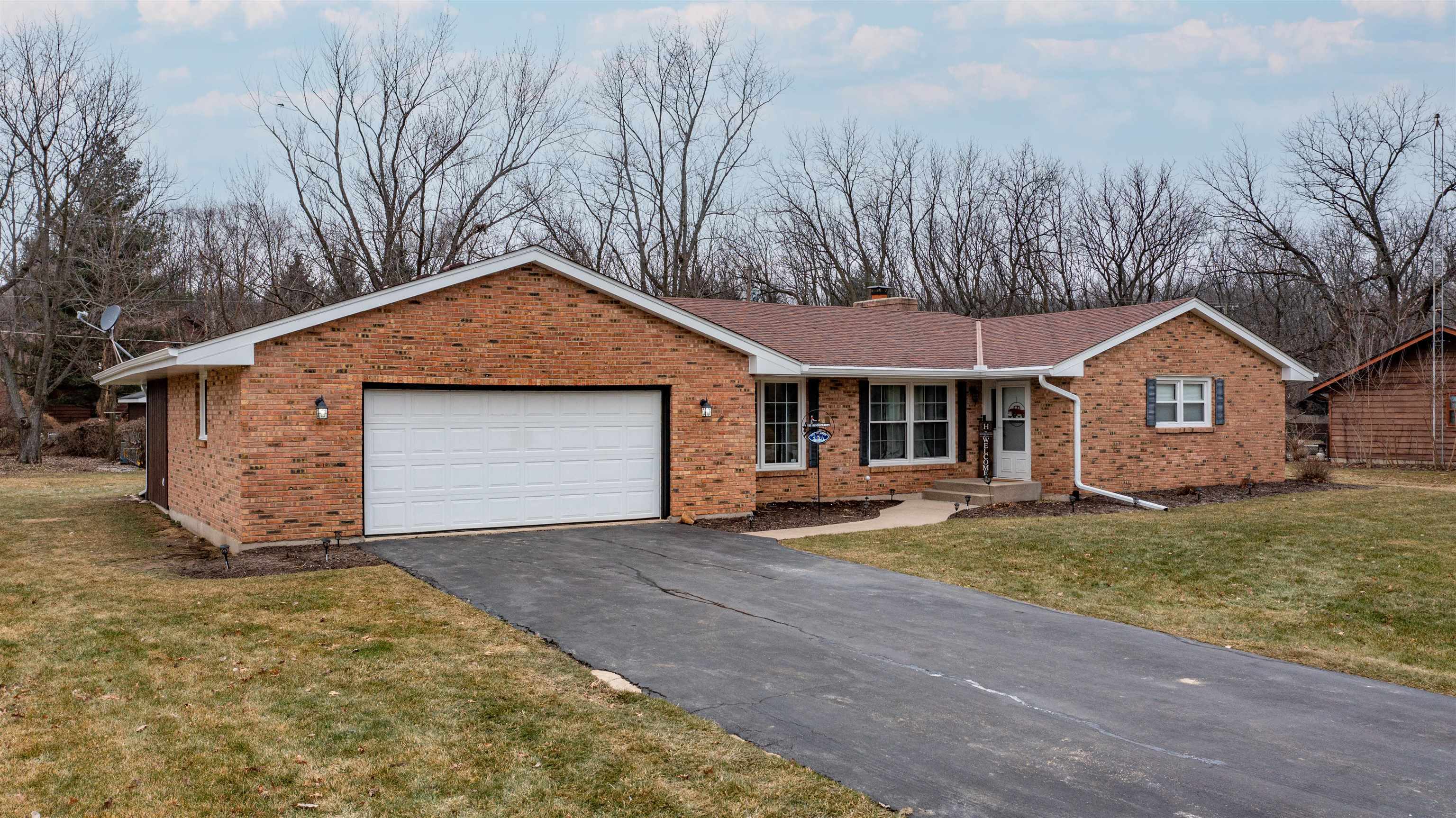 Property Photo:  5260 Coachlite Trail  IL 61111 