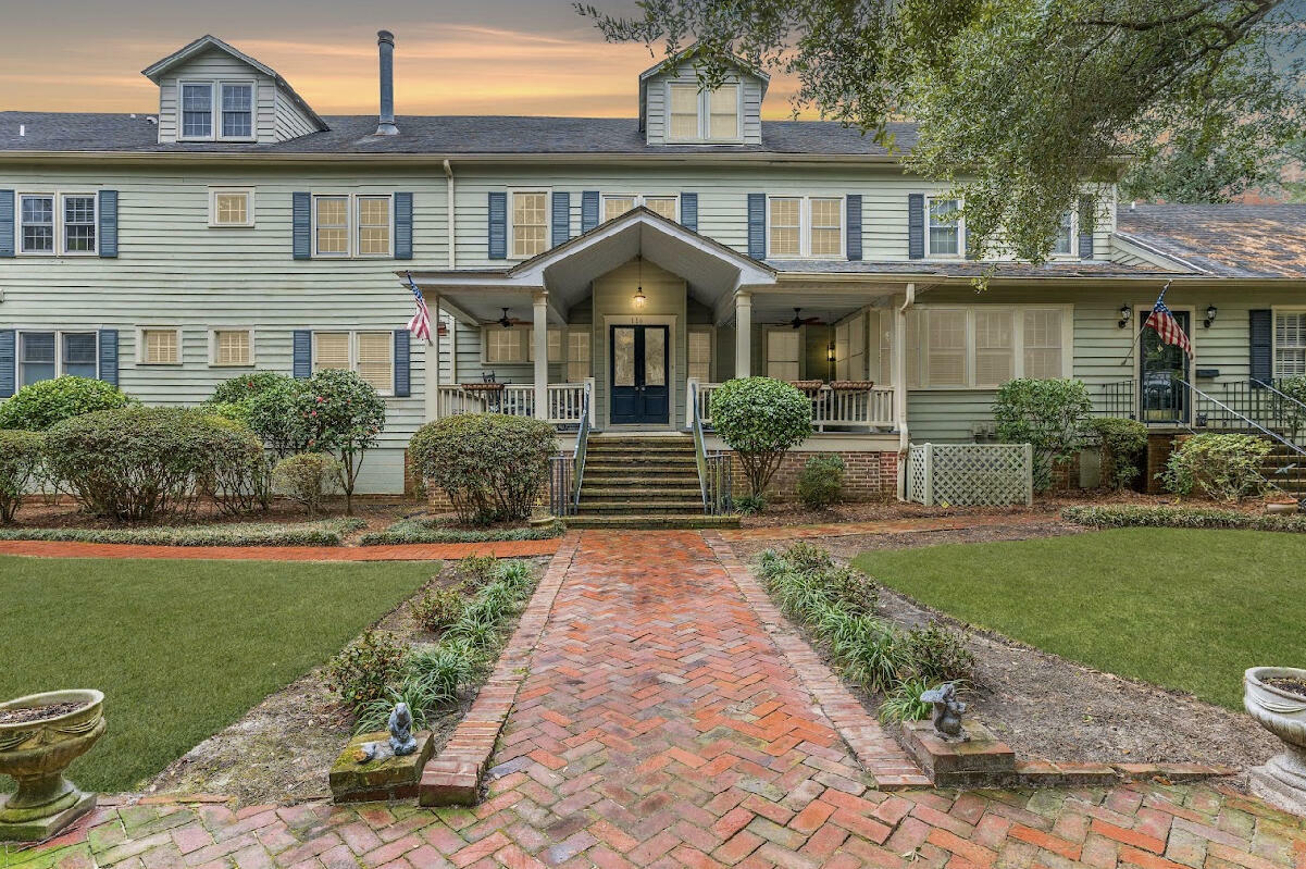 Property Photo:  116 W 5th South Street E  SC 29483 